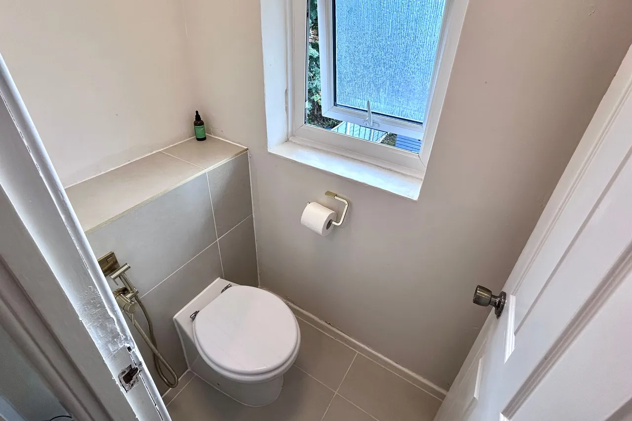 Outwood Road, Cheadle, photo 10