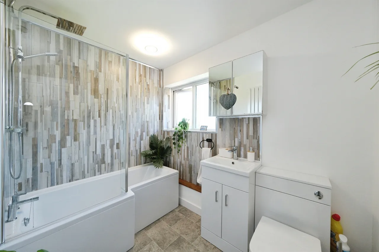 Kings Mills Lane, Weston-On-Trent, DE72, photo 10