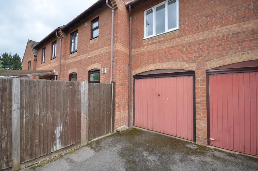 Oasthouse Drive, Fleet, GU51, photo 9