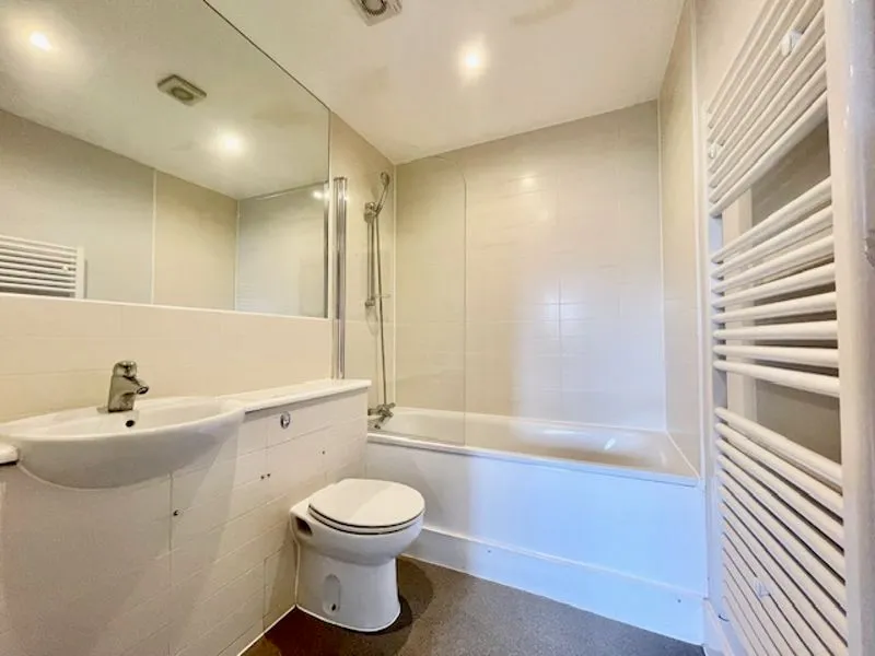 Long Lane, Clay Court, London SE1 4PB, photo 9