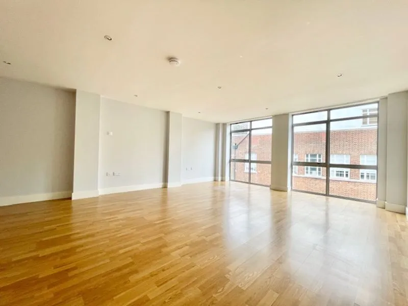 Long Lane, Clay Court, London SE1 4PB, photo 5