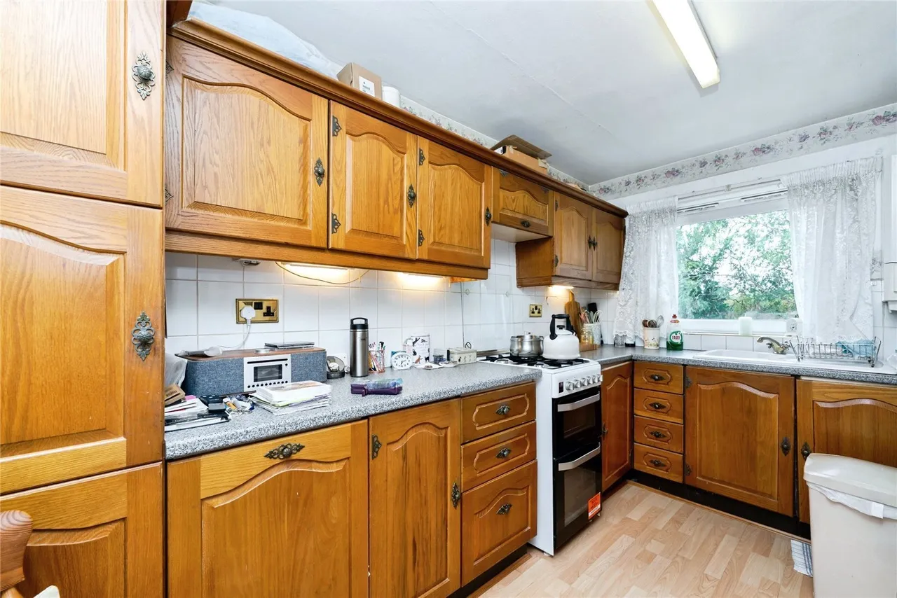 Linden Grove, New Malden, KT3, photo 2