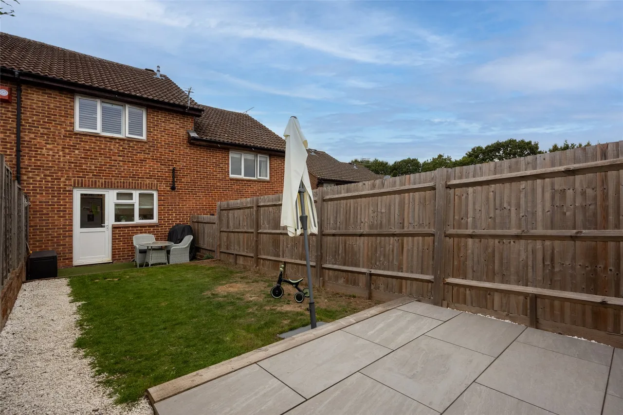Speedwell Close, Guildford, GU4, photo 21