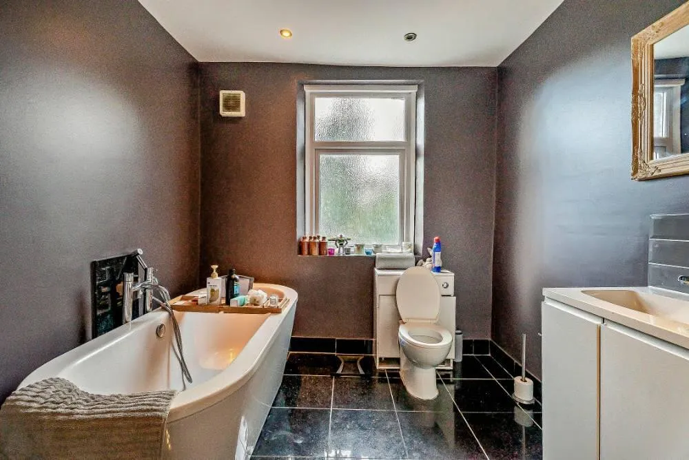 Bassant Road, London, SE18, photo 9