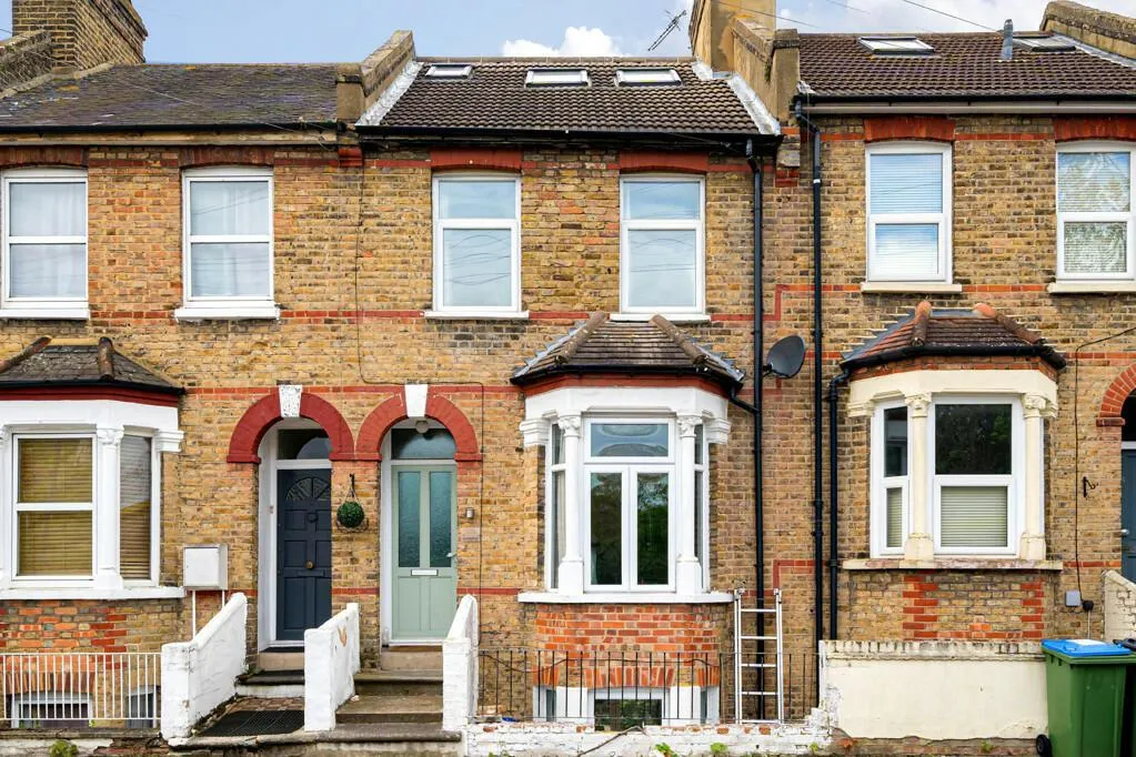 4 bed house for sale, Bassant Road, London, SE18