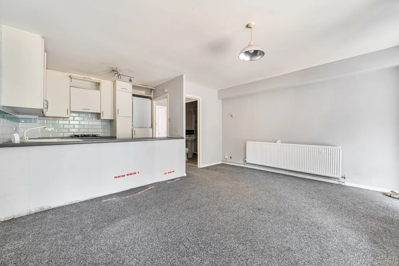 1 bed flat for sale, Ambleside Walk, Uxbridge, UB8