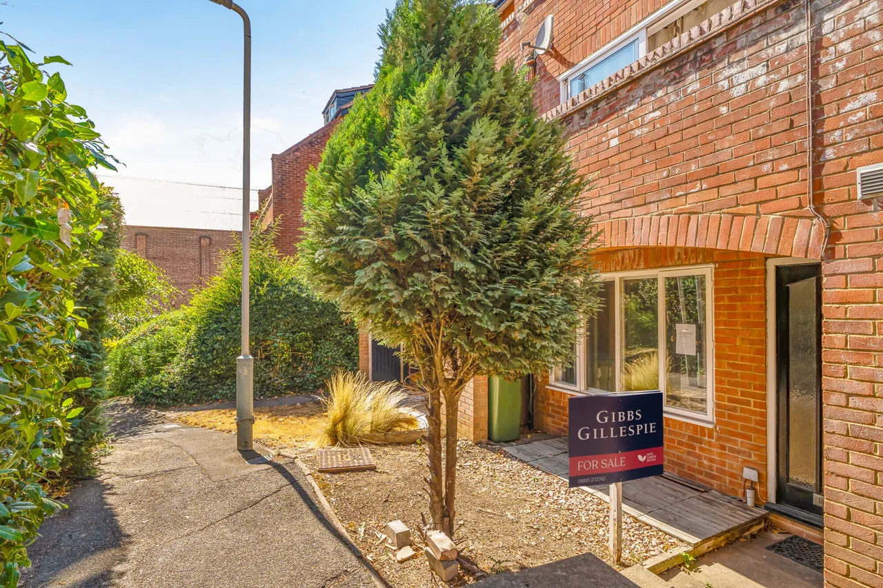 Ambleside Walk, Uxbridge, UB8, photo 13