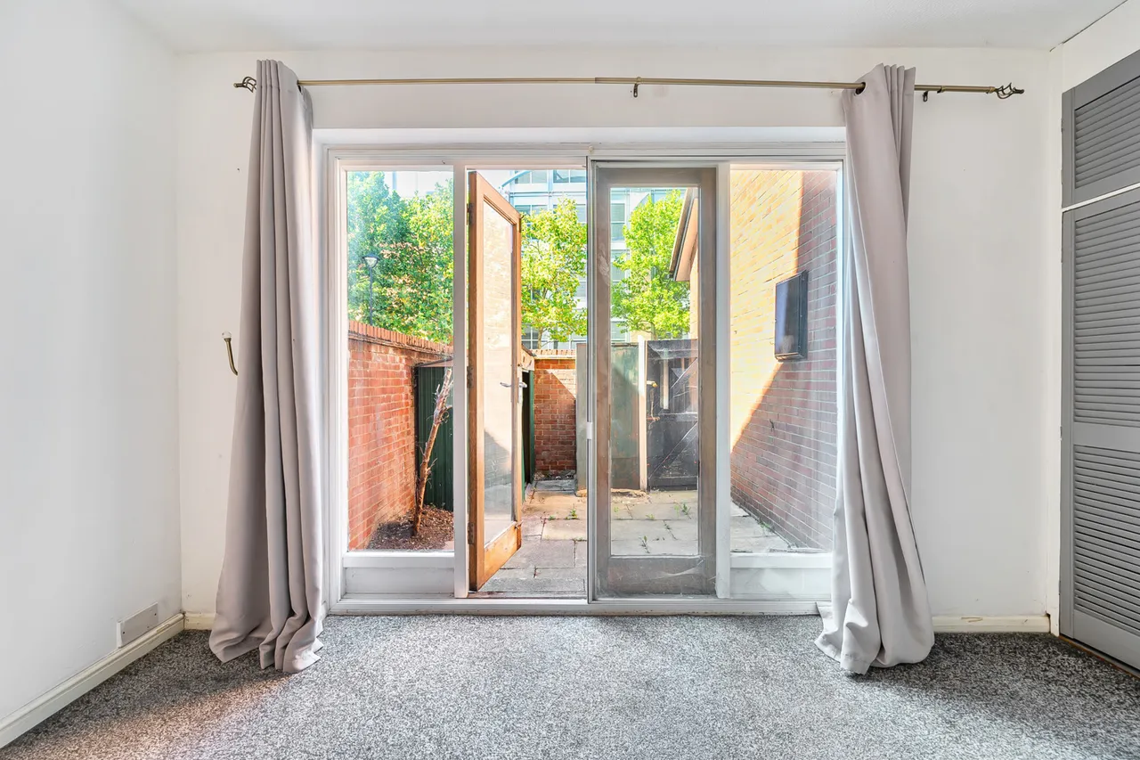 Ambleside Walk, Uxbridge, UB8, photo 8