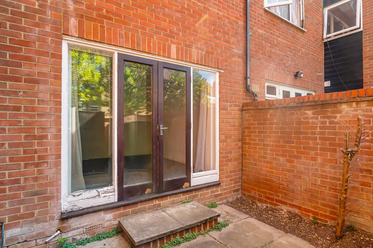 Ambleside Walk, Uxbridge, UB8, photo 11