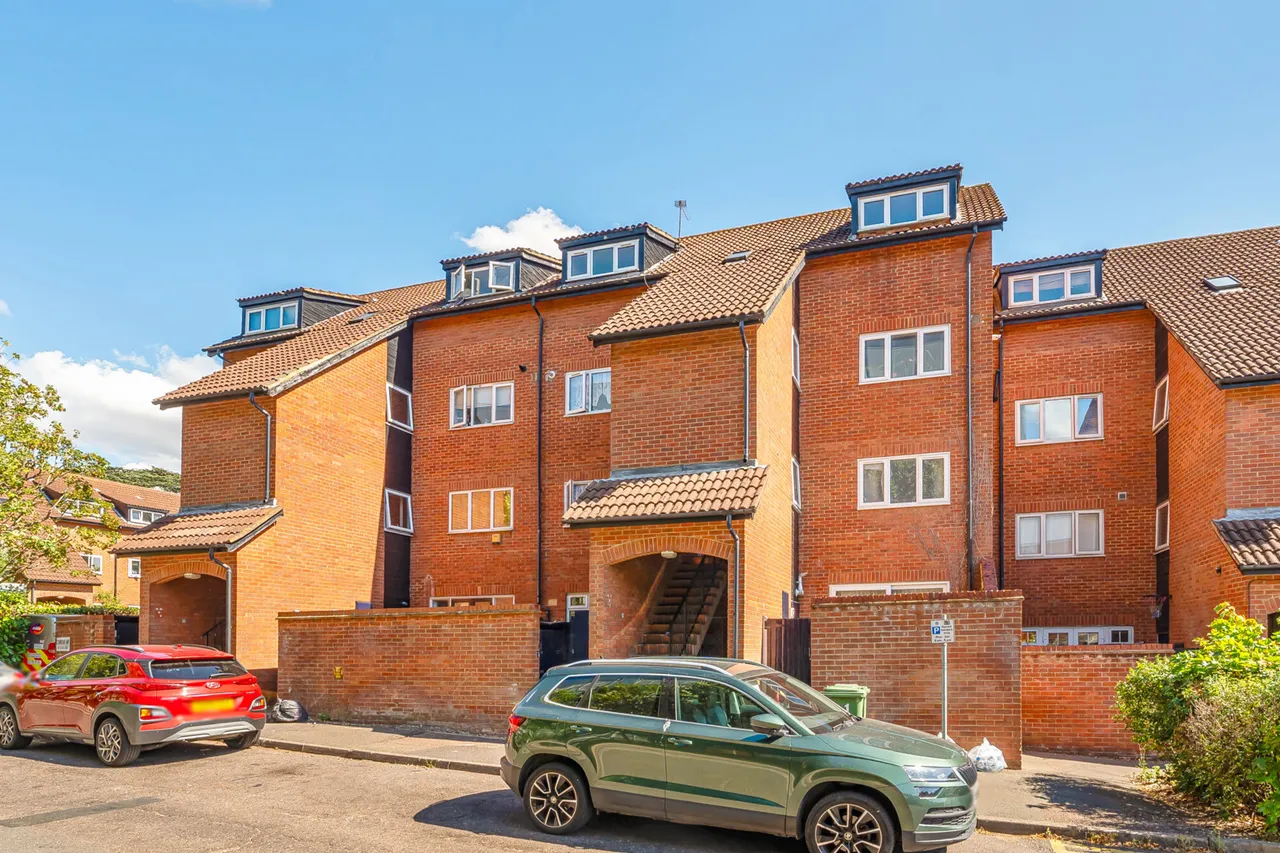 Ambleside Walk, Uxbridge, UB8, photo 12