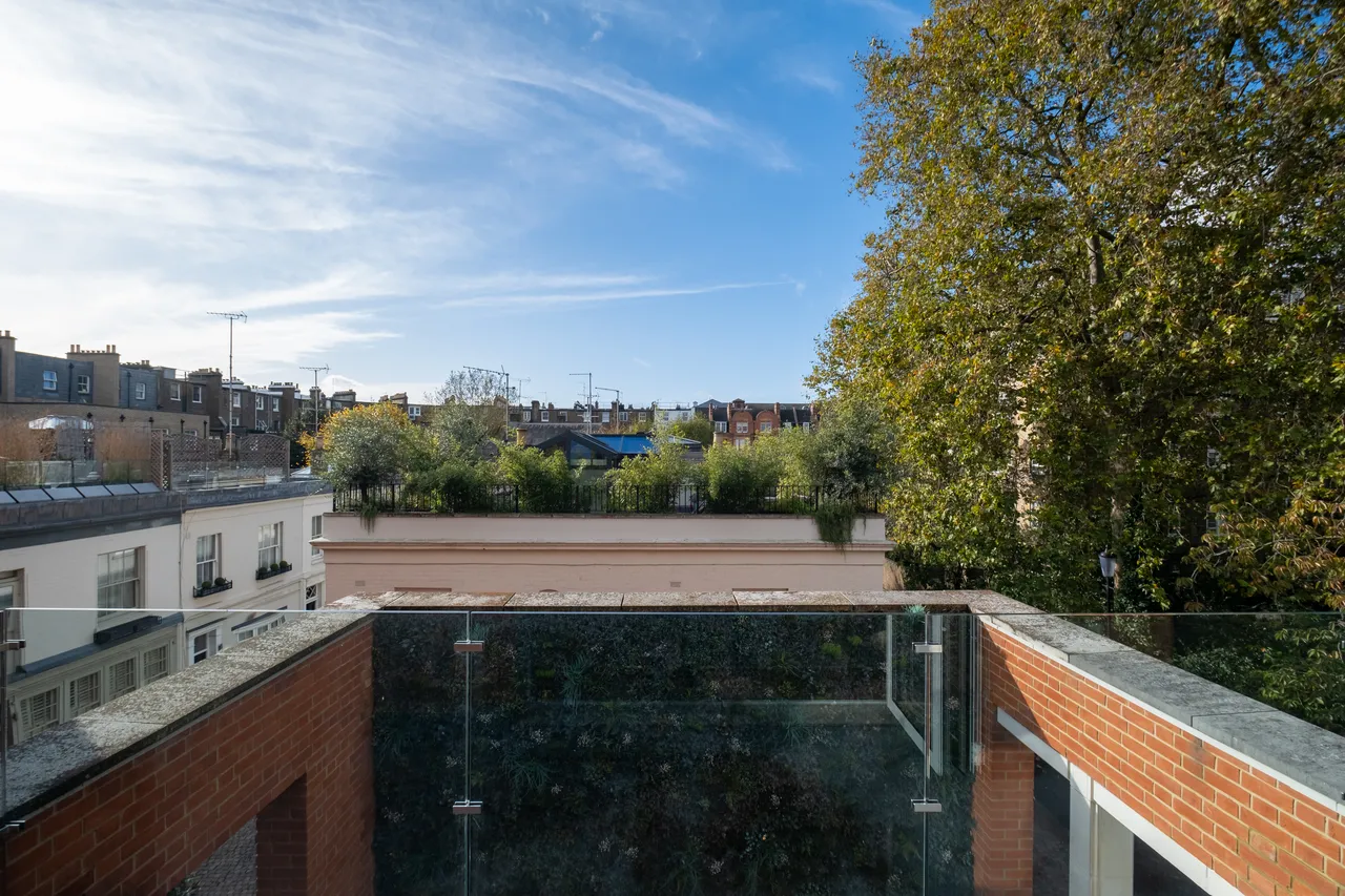 Logan Place, London, W8, photo 2