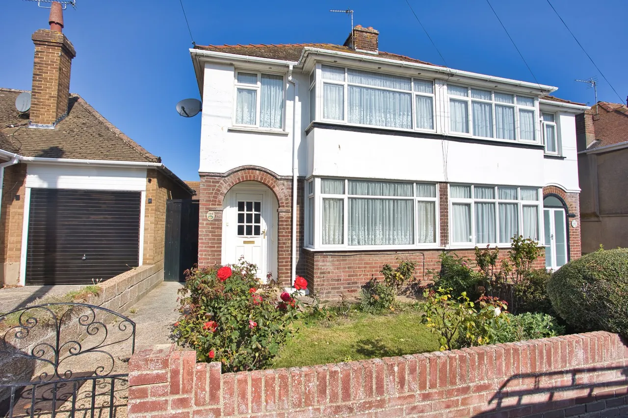 3 bed house for sale, Downs Road, Walmer, CT14