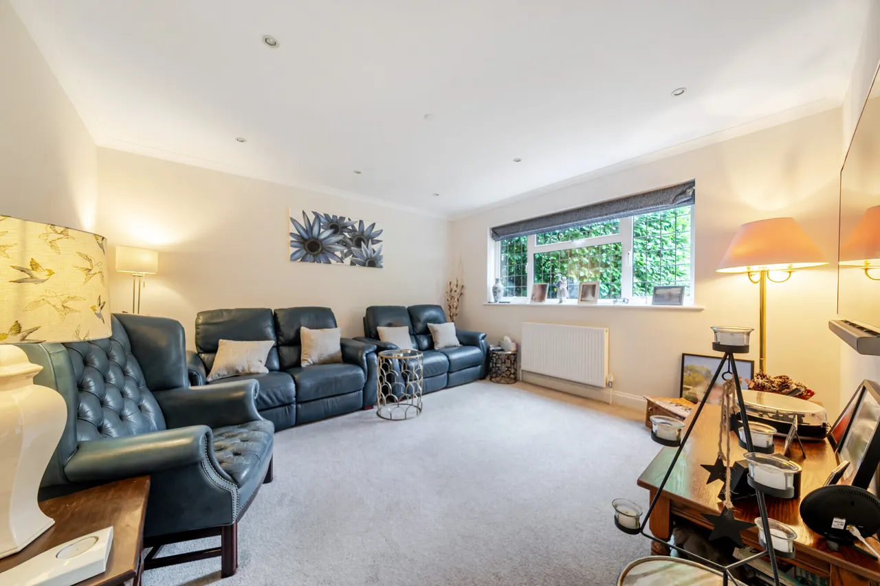 Tilsworth Road, Beaconsfield, HP9, photo 11