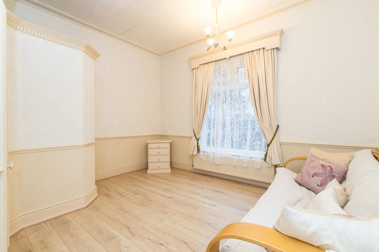 Laurel Grove, Ashton-In-Makerfield, WN4, photo 16