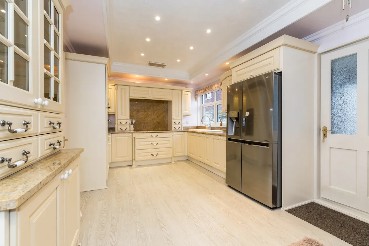 Laurel Grove, Ashton-In-Makerfield, WN4, photo 25