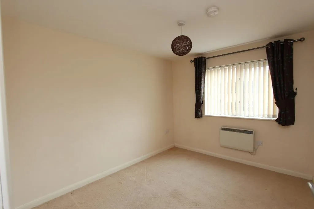 Commodore Court, Aspley, NG8, photo 5