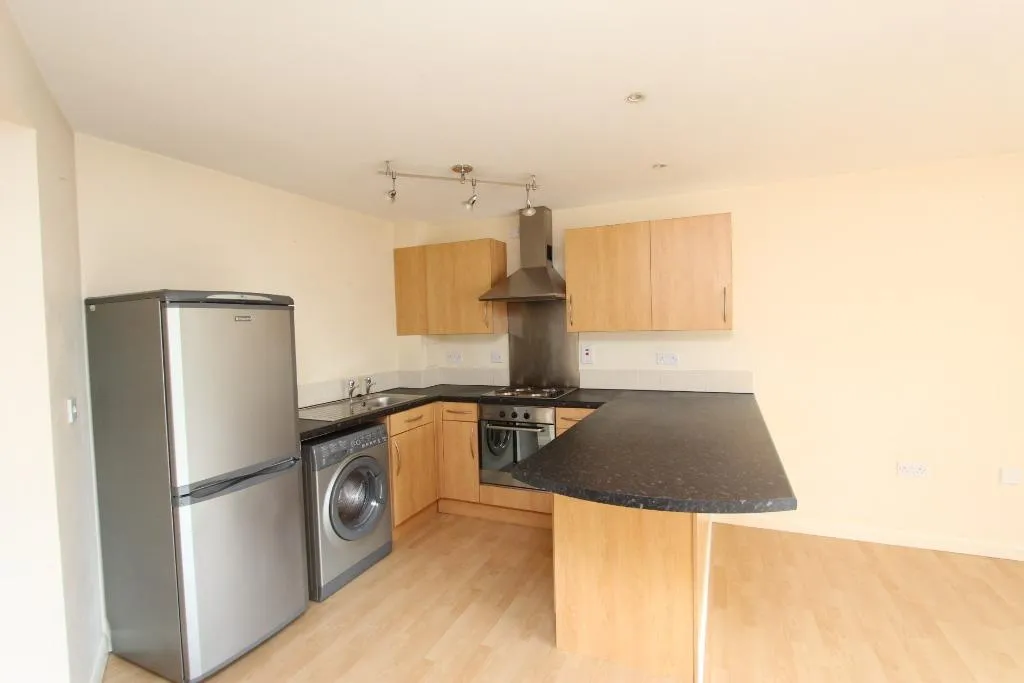 Commodore Court, Aspley, NG8, photo 3