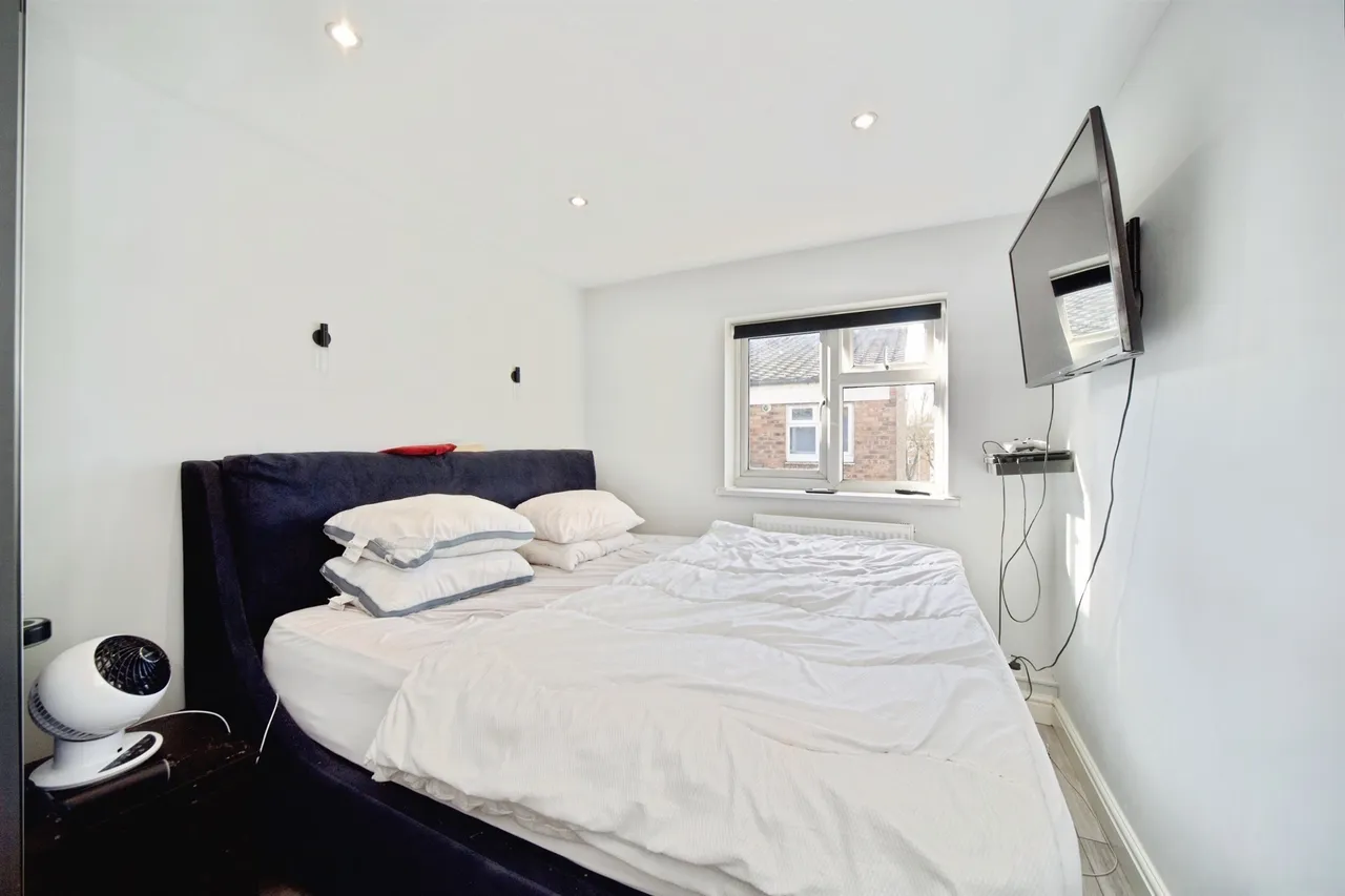Rowan Drive, Broxbourne, photo 8