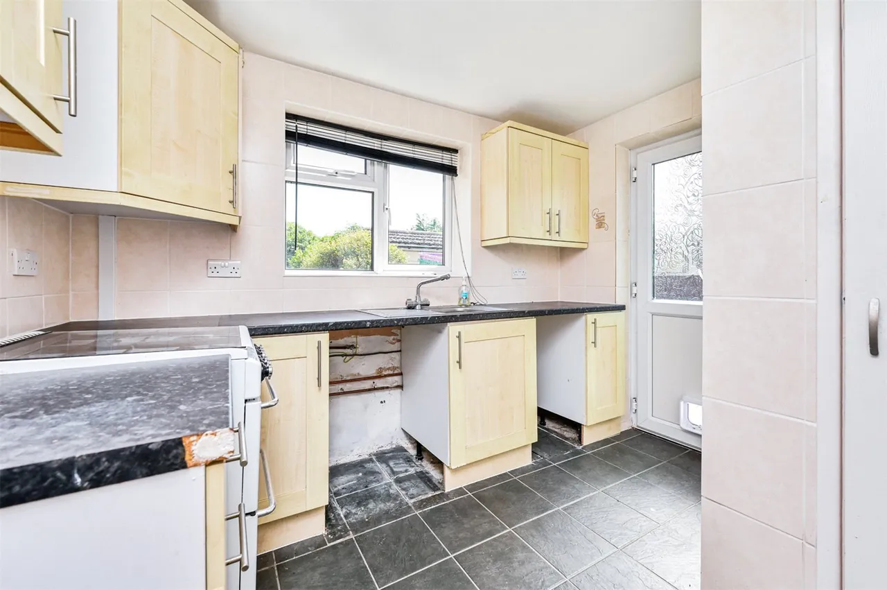 Orchard Close, Ash Vale, Guildford, Surrey, GU12 5HU, photo 12