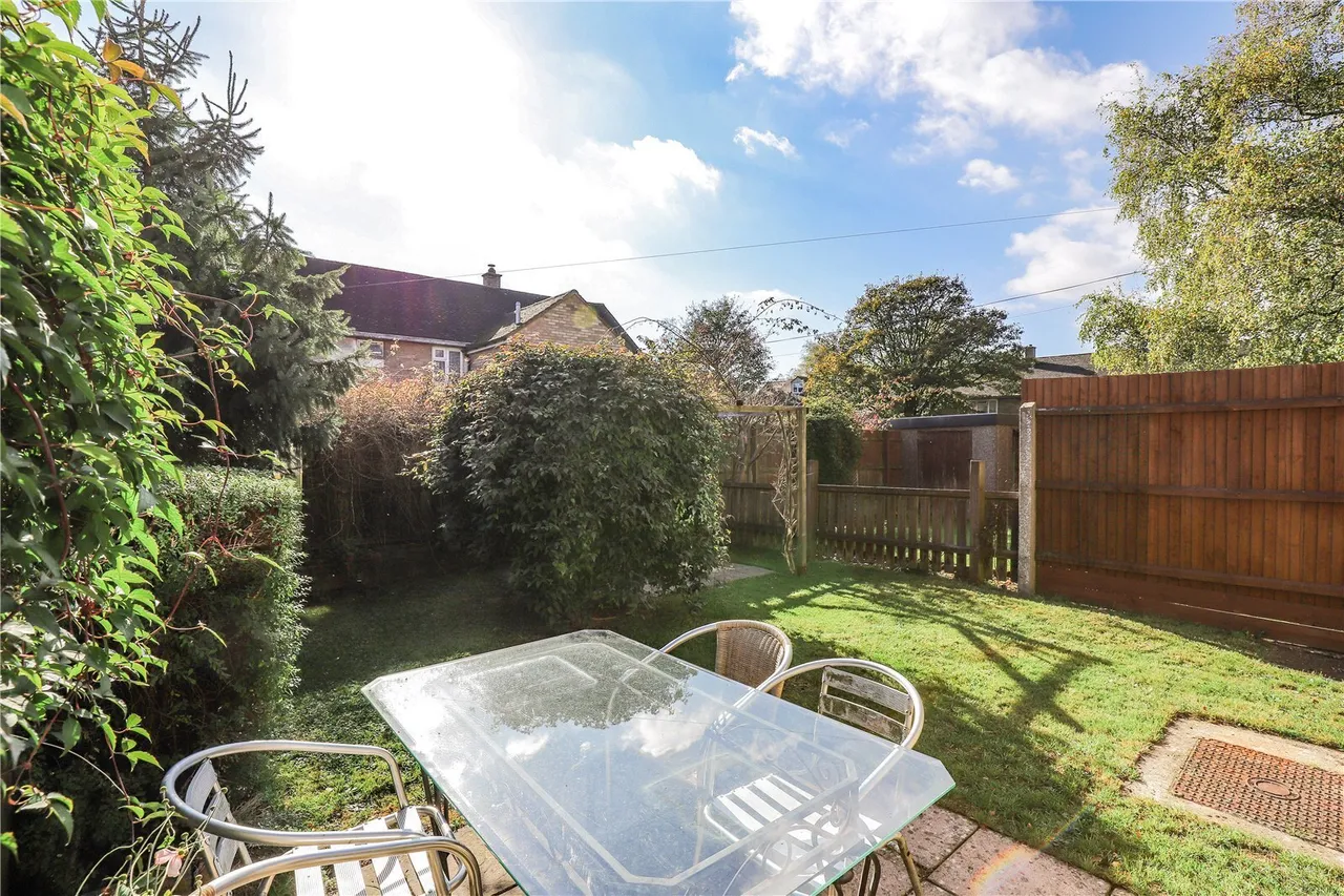 Hawker Square, Upper Rissington, GL54, photo 4
