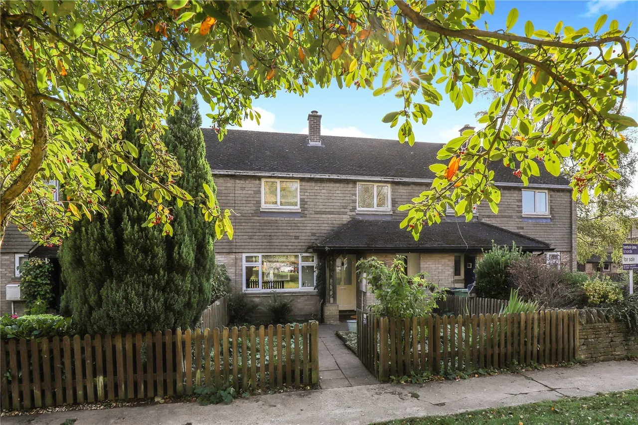 2 bed property for sale, Hawker Square, Upper Rissington, GL54