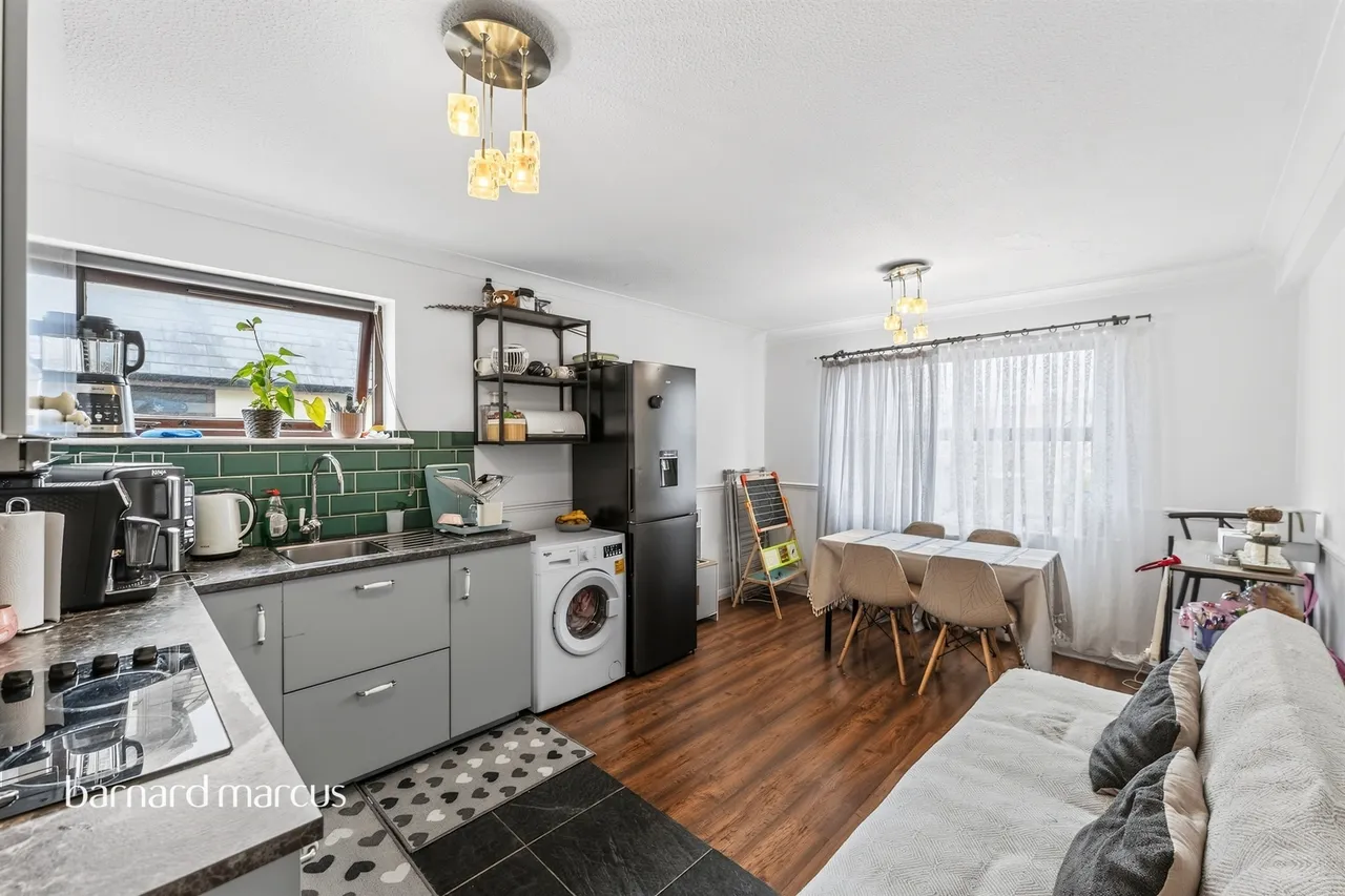 Grove Road, Mitcham, CR4, photo 9