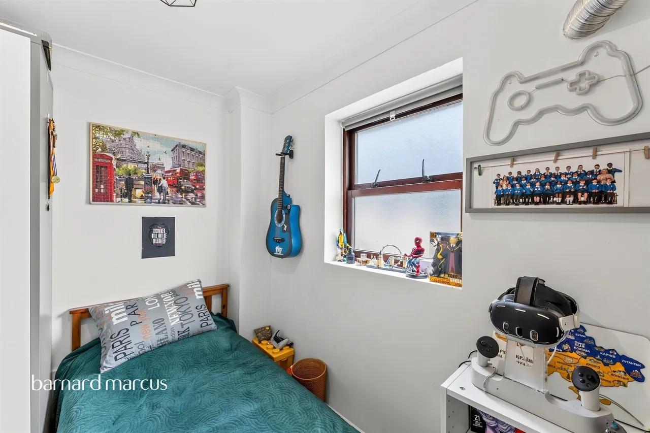 Grove Road, Mitcham, CR4, photo 13