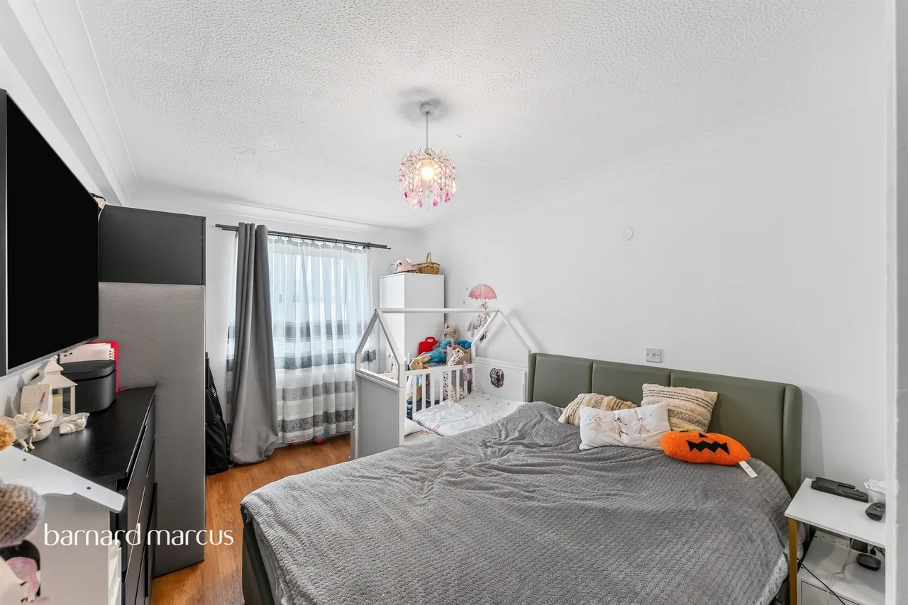 Grove Road, Mitcham, CR4, photo 11
