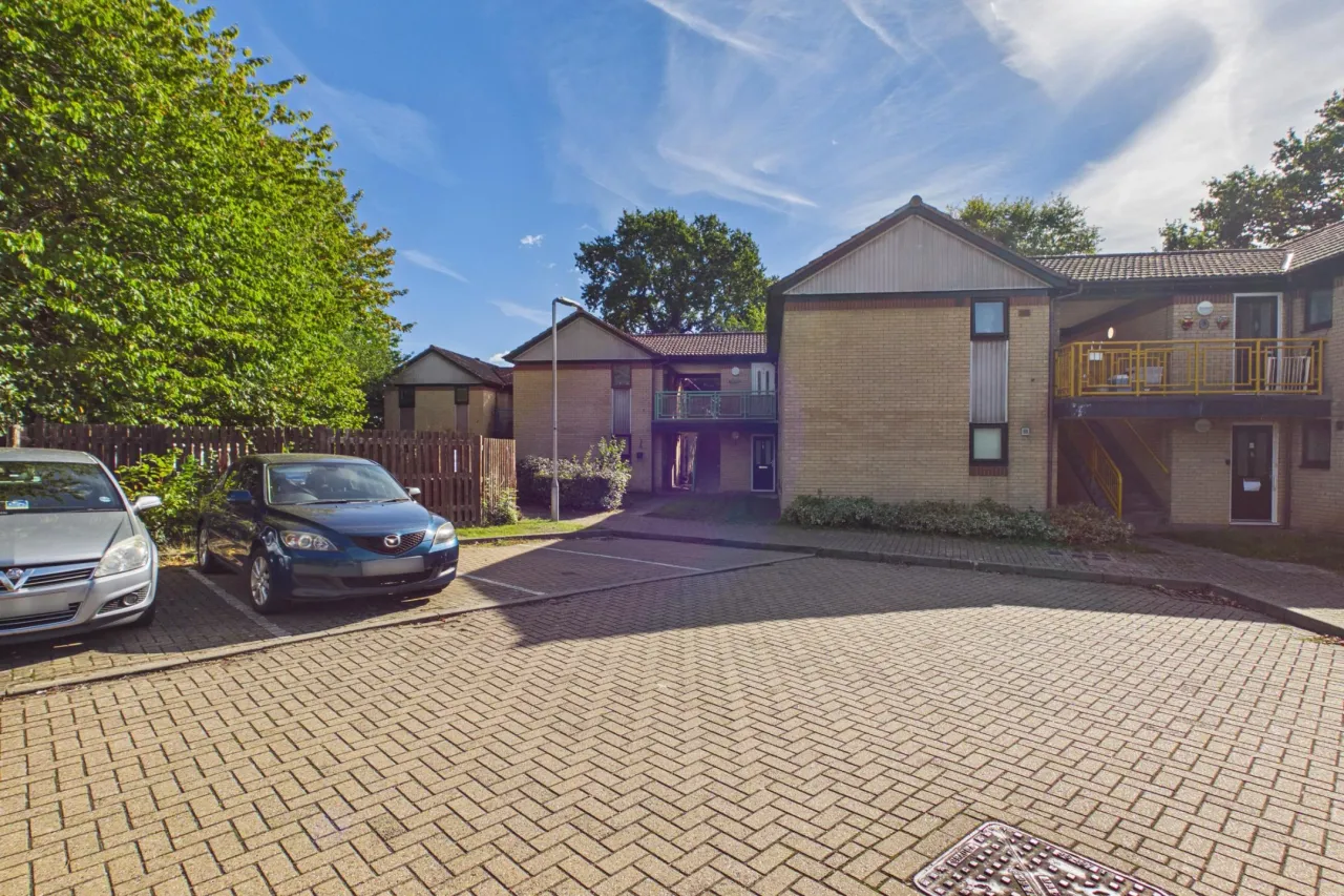 1 bed flat for sale, Hedgerow, Gadebridge, HP1