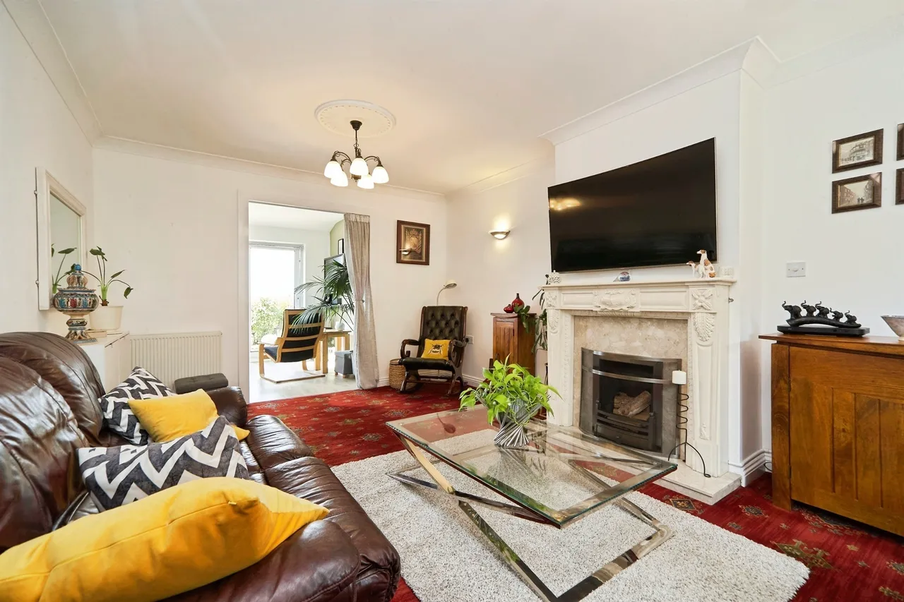 Low Ash Drive, Wrose, Shipley, photo 3