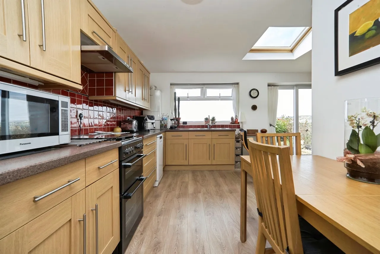 Low Ash Drive, Wrose, Shipley, photo 6