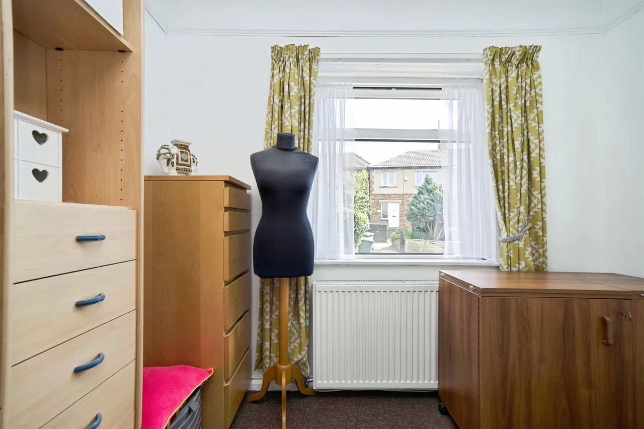Low Ash Drive, Wrose, Shipley, photo 12
