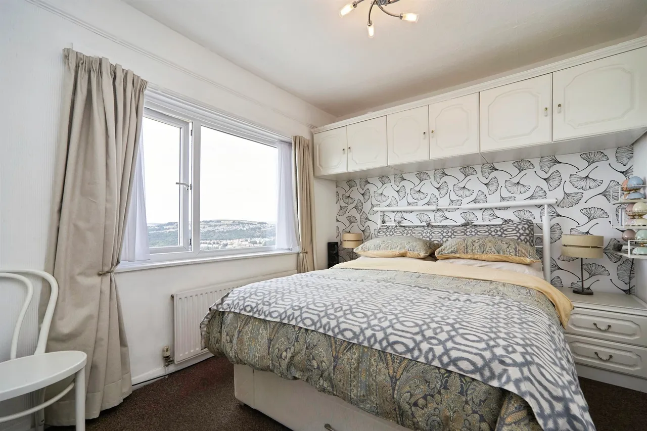 Low Ash Drive, Wrose, Shipley, photo 8