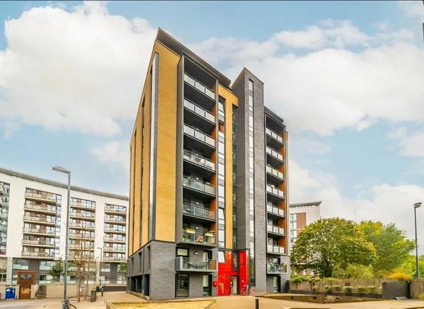 2 bed flat for sale — Palmers Road, London, E2