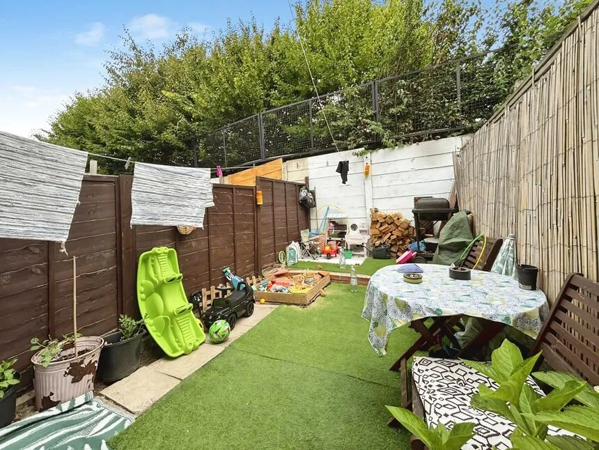 Carson Road, London, E16, photo 6