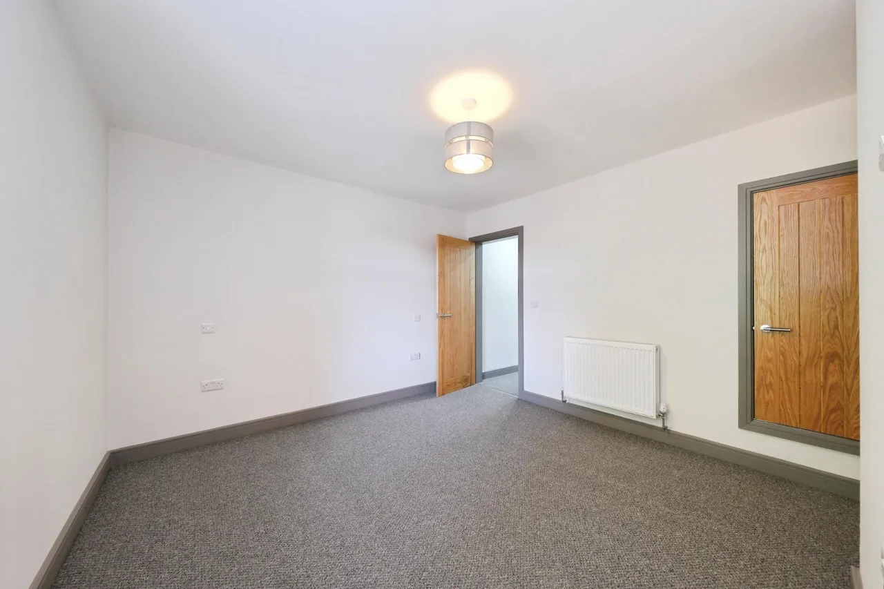High Street, Mansfield, NG19, photo 9
