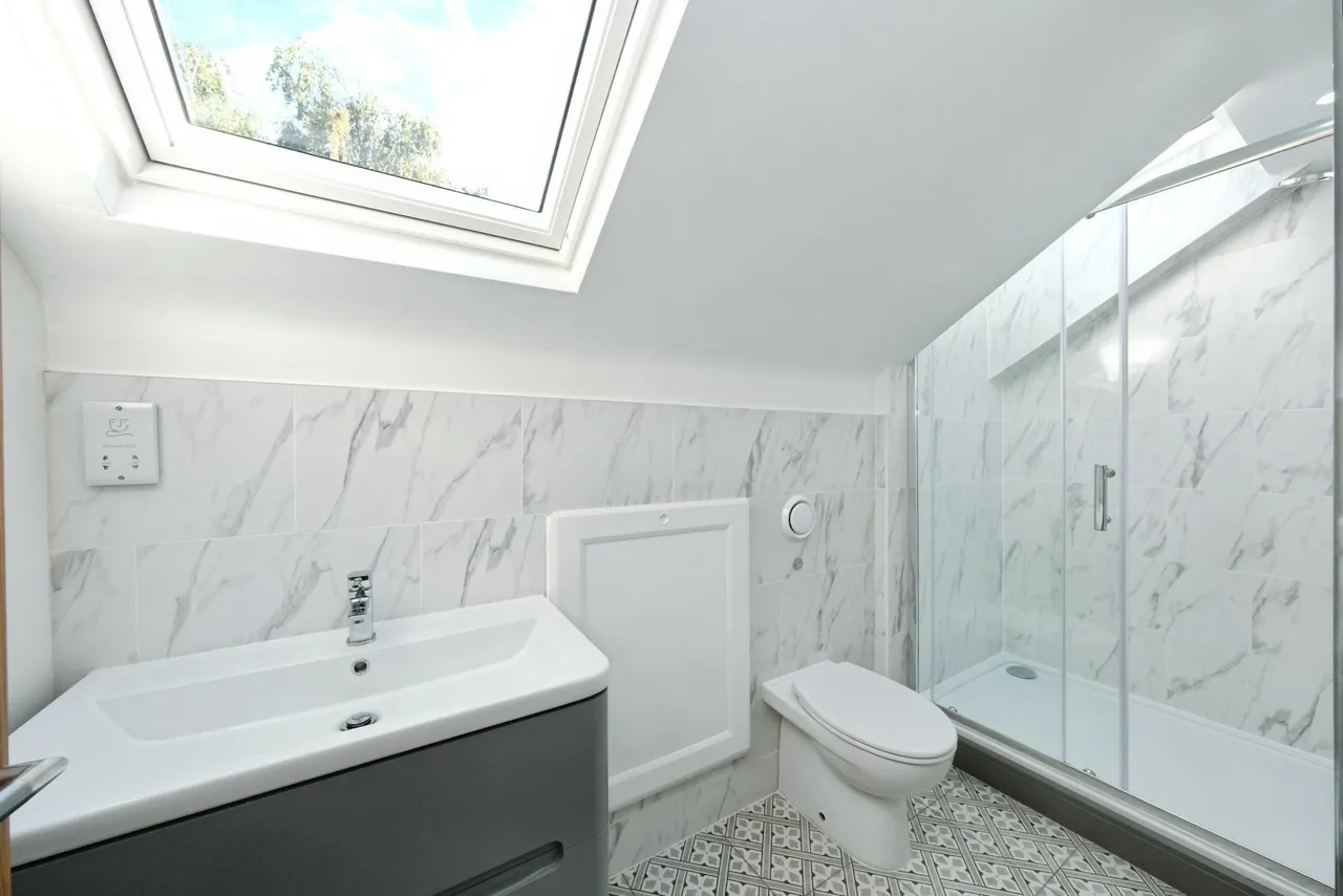 High Street, Mansfield, NG19, photo 20