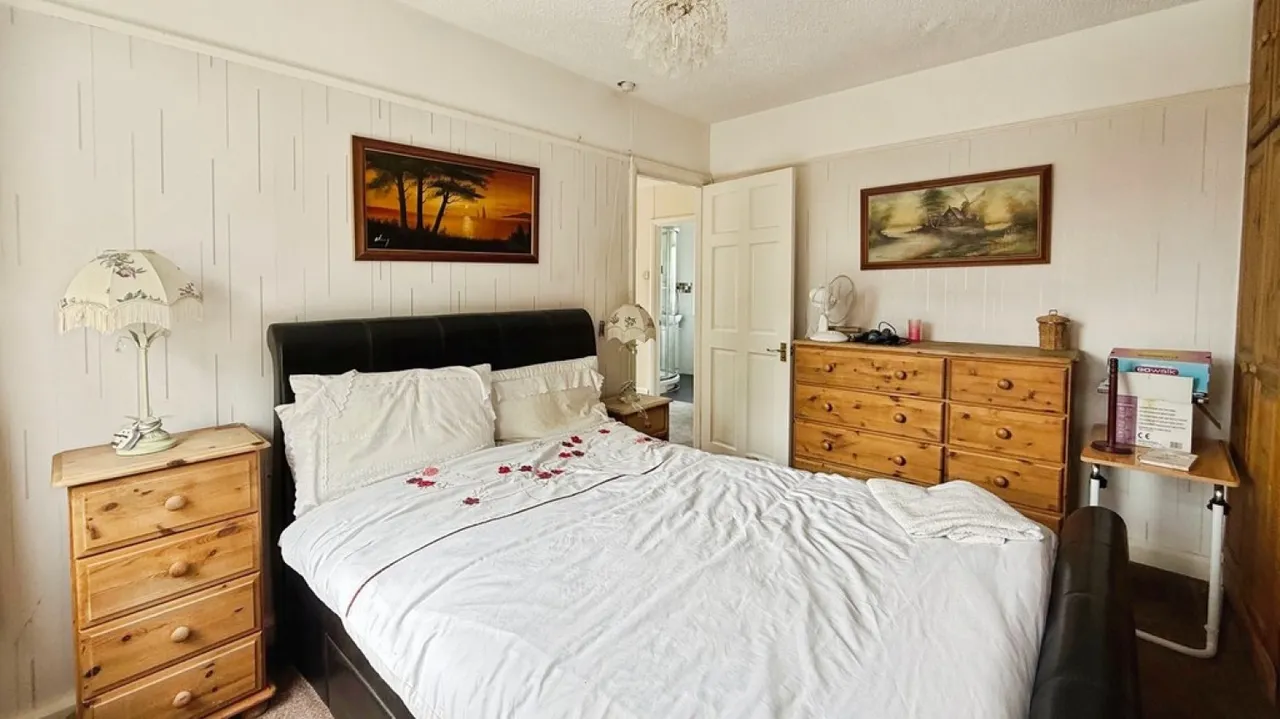 Beech Avenue, Warminster, photo 9