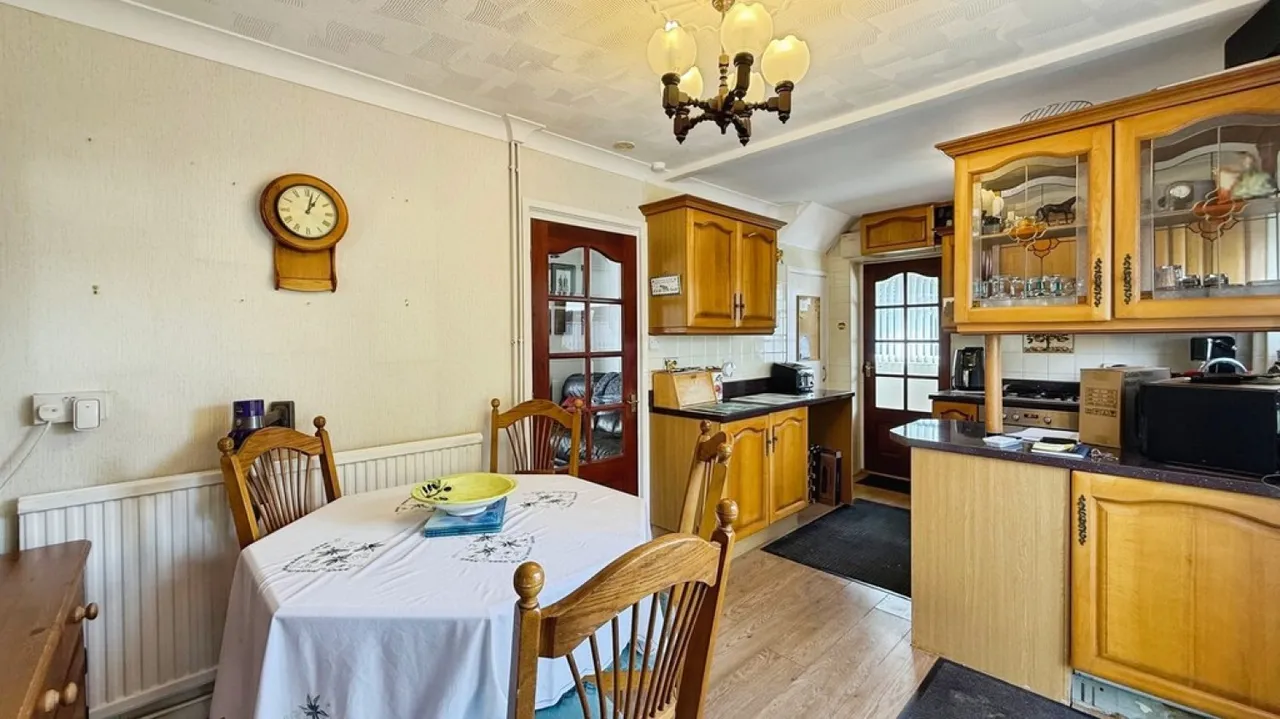 Beech Avenue, Warminster, photo 6