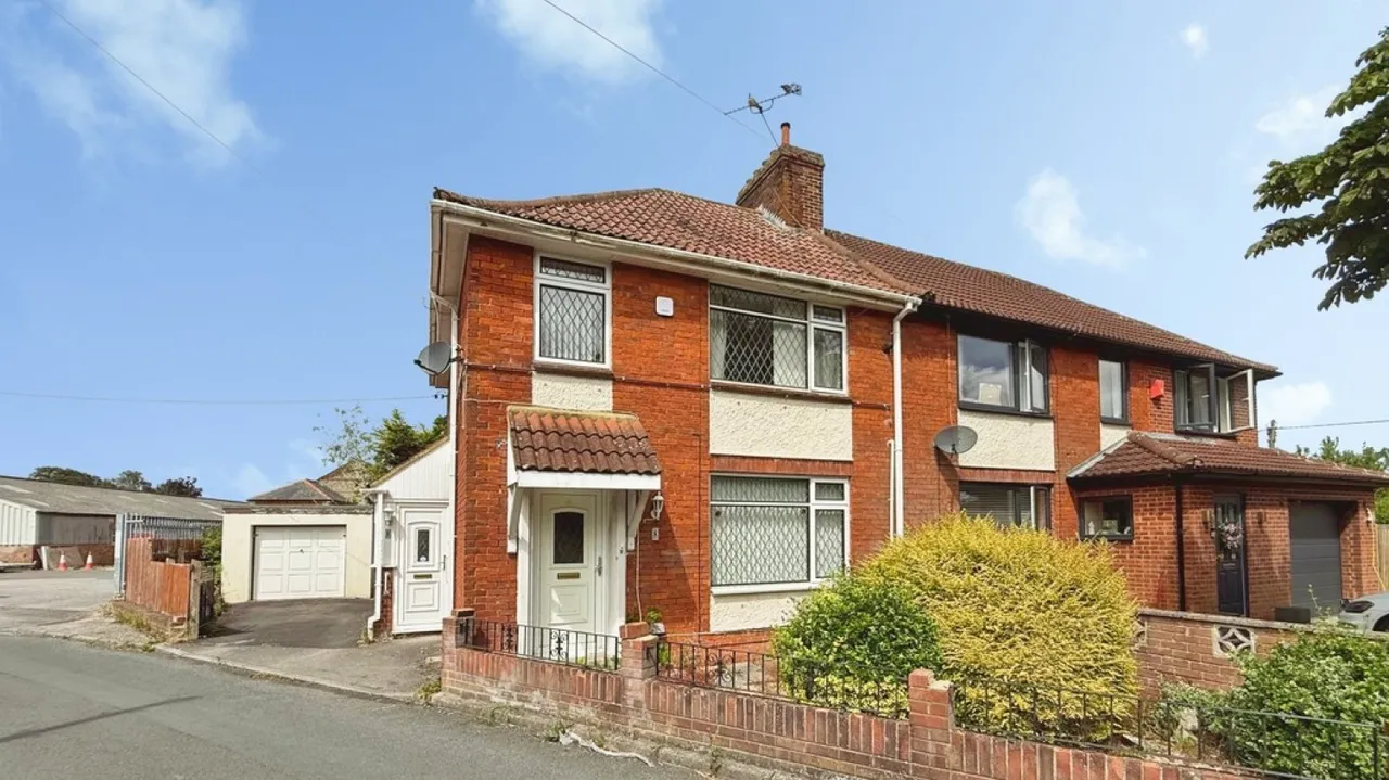 3 bed house for sale — Beech Avenue, Warminster