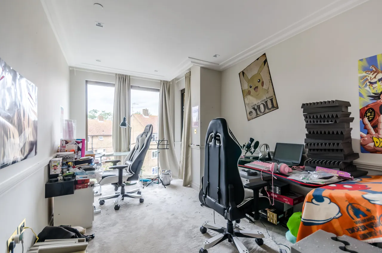 Flat 55, Queens Wharf, 2 Crisp Road, London, photo 6