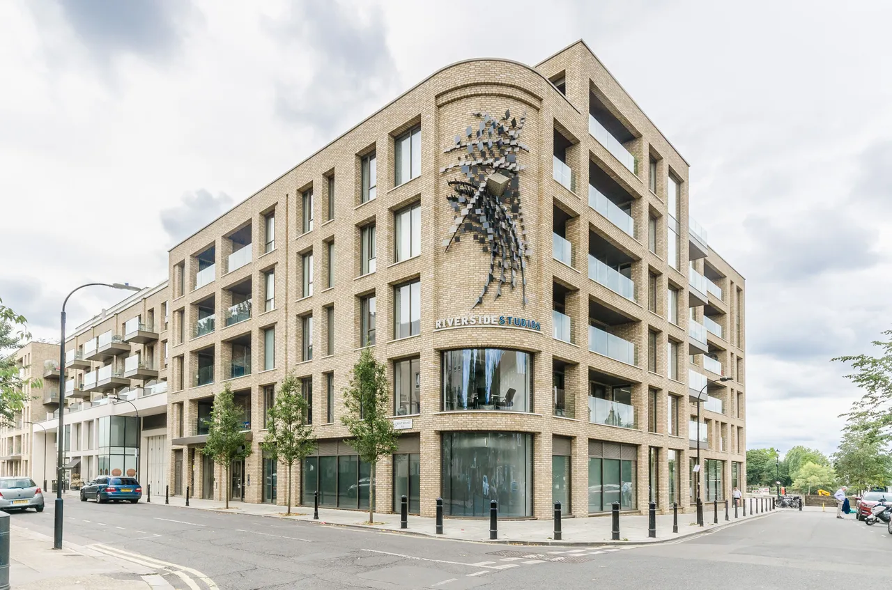 2 bed flat for sale — Flat 55, Queens Wharf, 2 Crisp Road, London