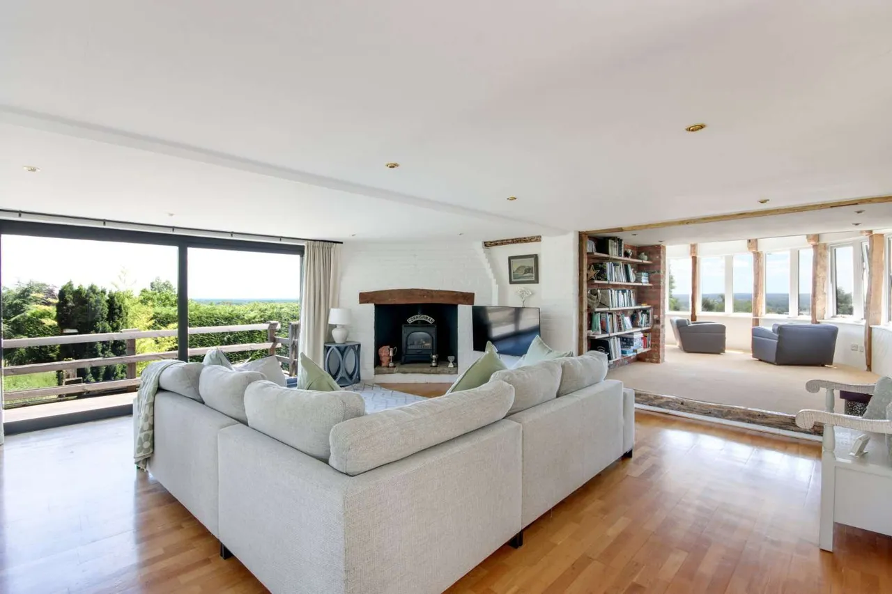 Chart Road, Sutton Valence, Maidstone, Kent, ME17 3AW, photo 3