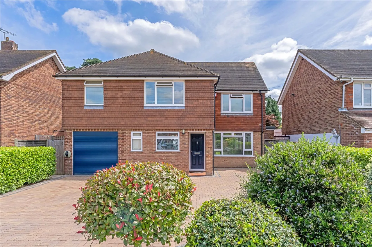 Pine Wood, Sunbury-On-Thames, TW16 6SG, photo 16