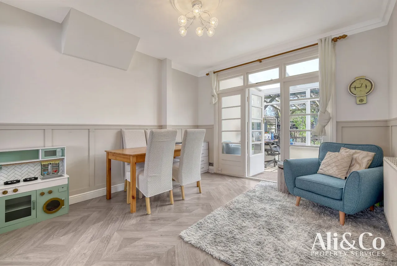Fairway, Grays, Essex, RM16 2AD, photo 8