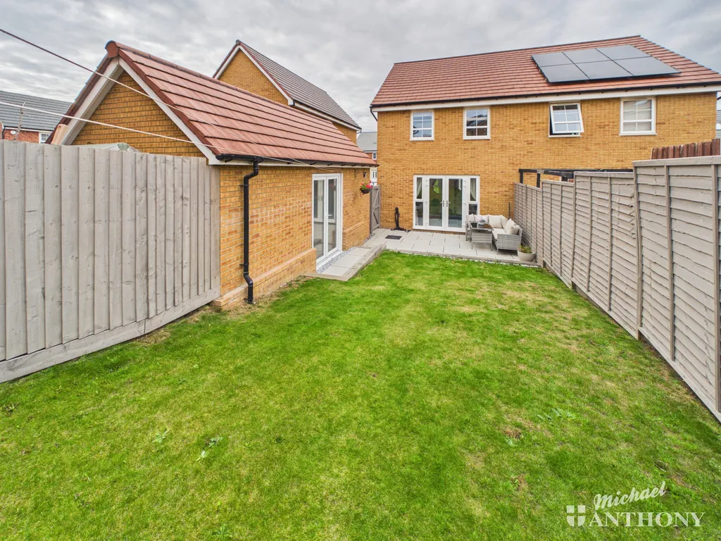 Wallis Drive, Leighton Buzzard, LU7 3GD, photo 4