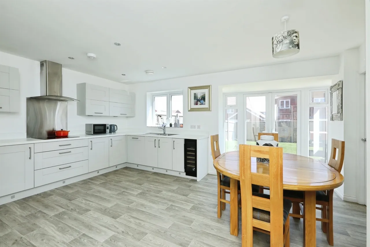 Butterfly Way, New Rossington, DN11, photo 3