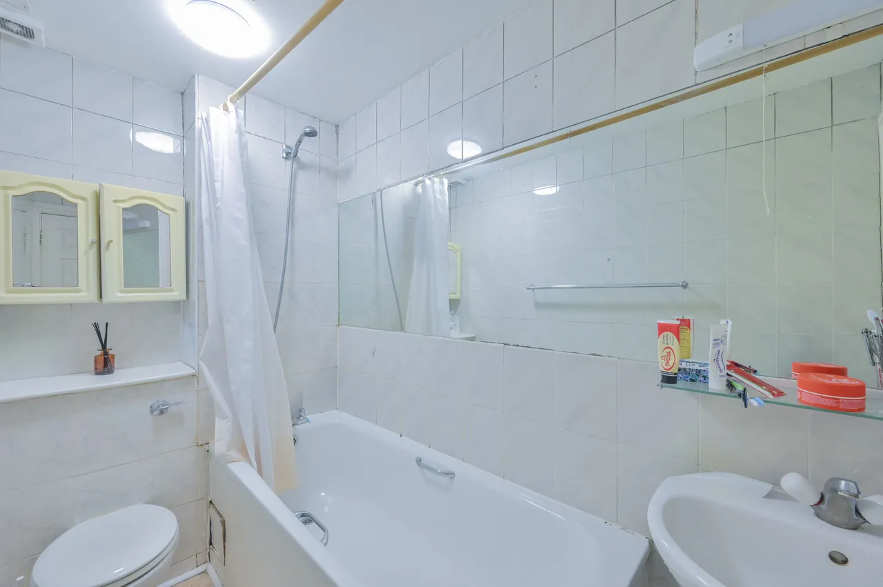 Flat 15, 42-43 Emperors Gate, London, photo 4