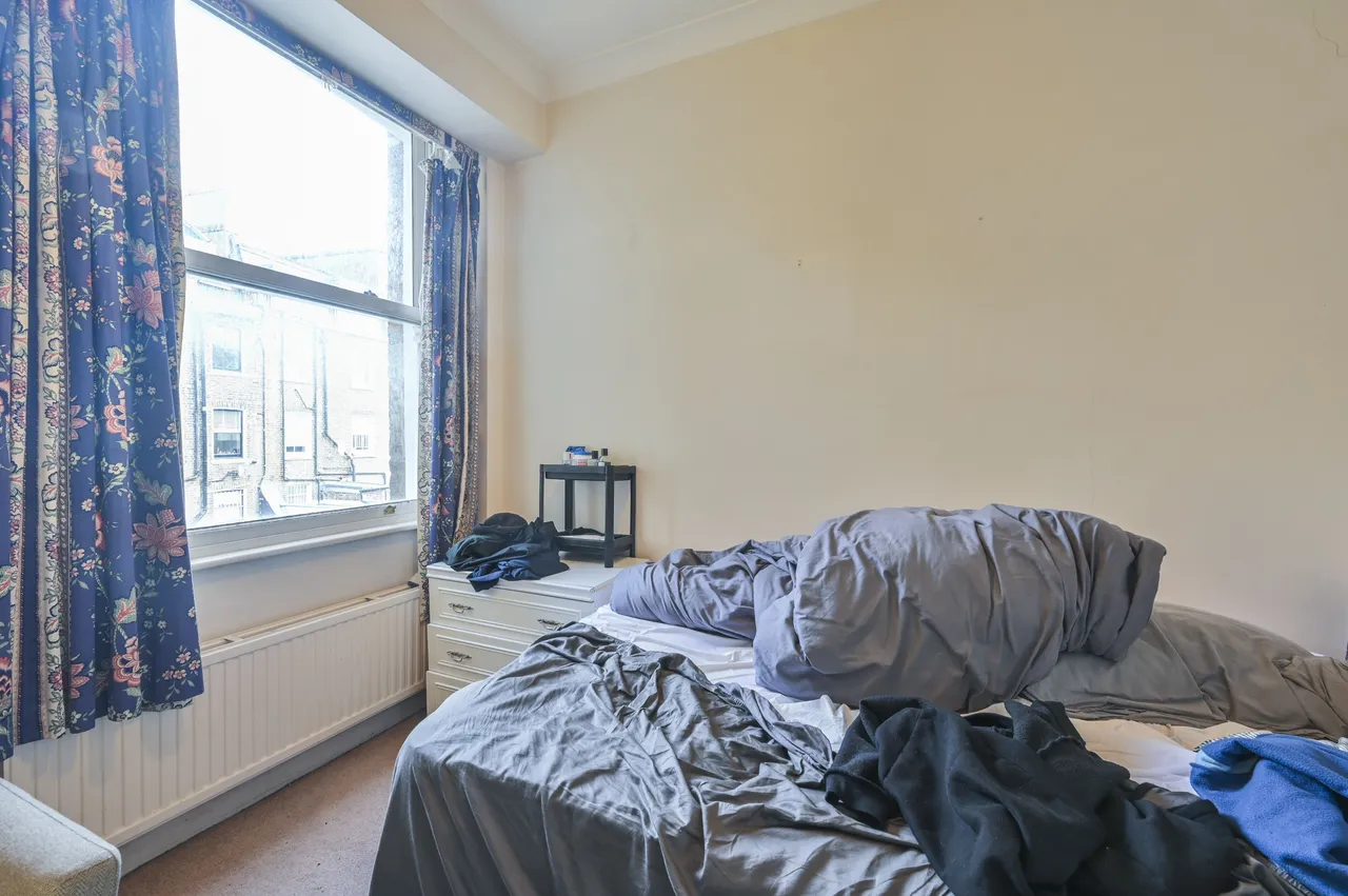 Flat 15, 42-43 Emperors Gate, London, photo 5