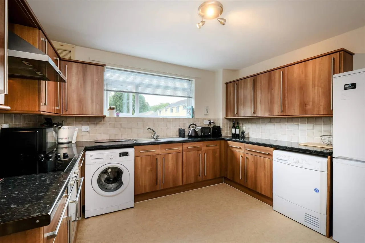 Forester Avenue, Bath, BA2, photo 3